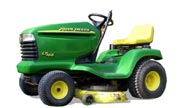John Deere LT166 lawn tractor