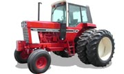 International Harvester 1086 tractor