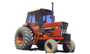 International Harvester 886B tractor