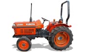 Kubota L2350 tractor