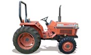 Kubota L2550 tractor