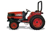 Kubota L2900 tractor