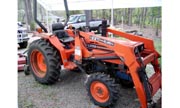 Kioti LB2614 tractor