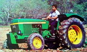 John Deere 1635 tractor