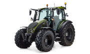 Valtra G135 tractor