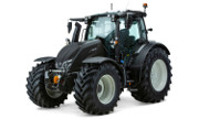 Valtra N135 tractor