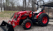 Branson 5520H tractor